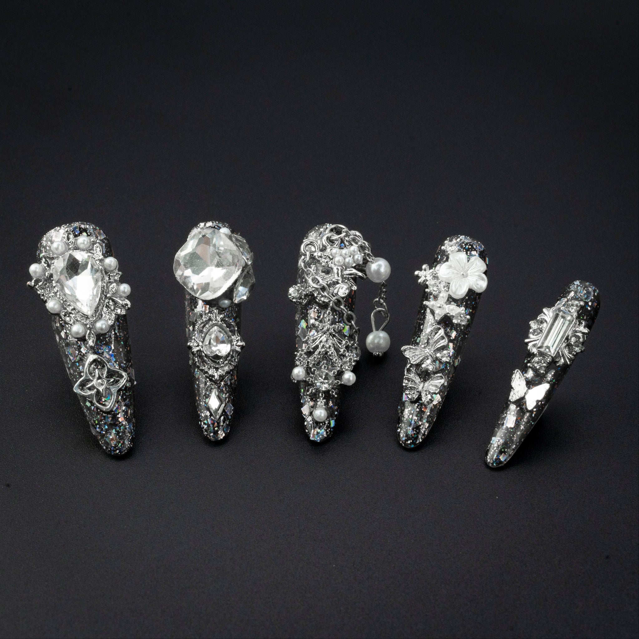 "Black Rhapsody" Gothic Silver Crystal Chain Press-On Nails - Almond Nails