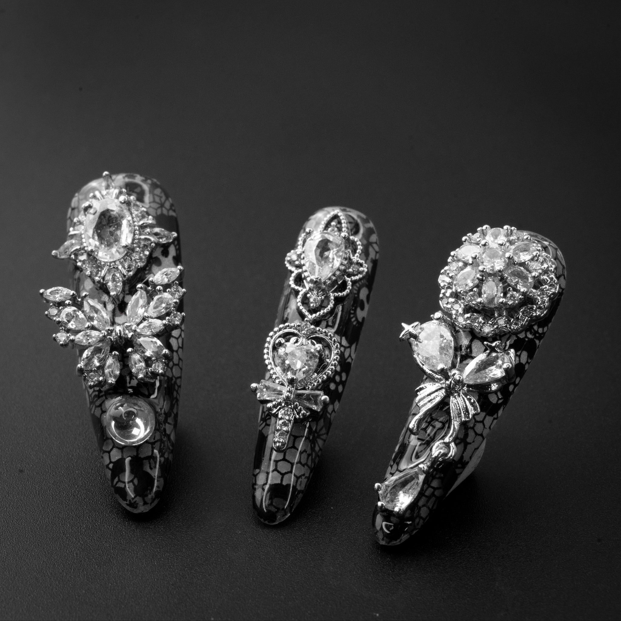 "Shadow Diamond" Gothic Lace Rhinestone Press-On Nails - Almond Nails