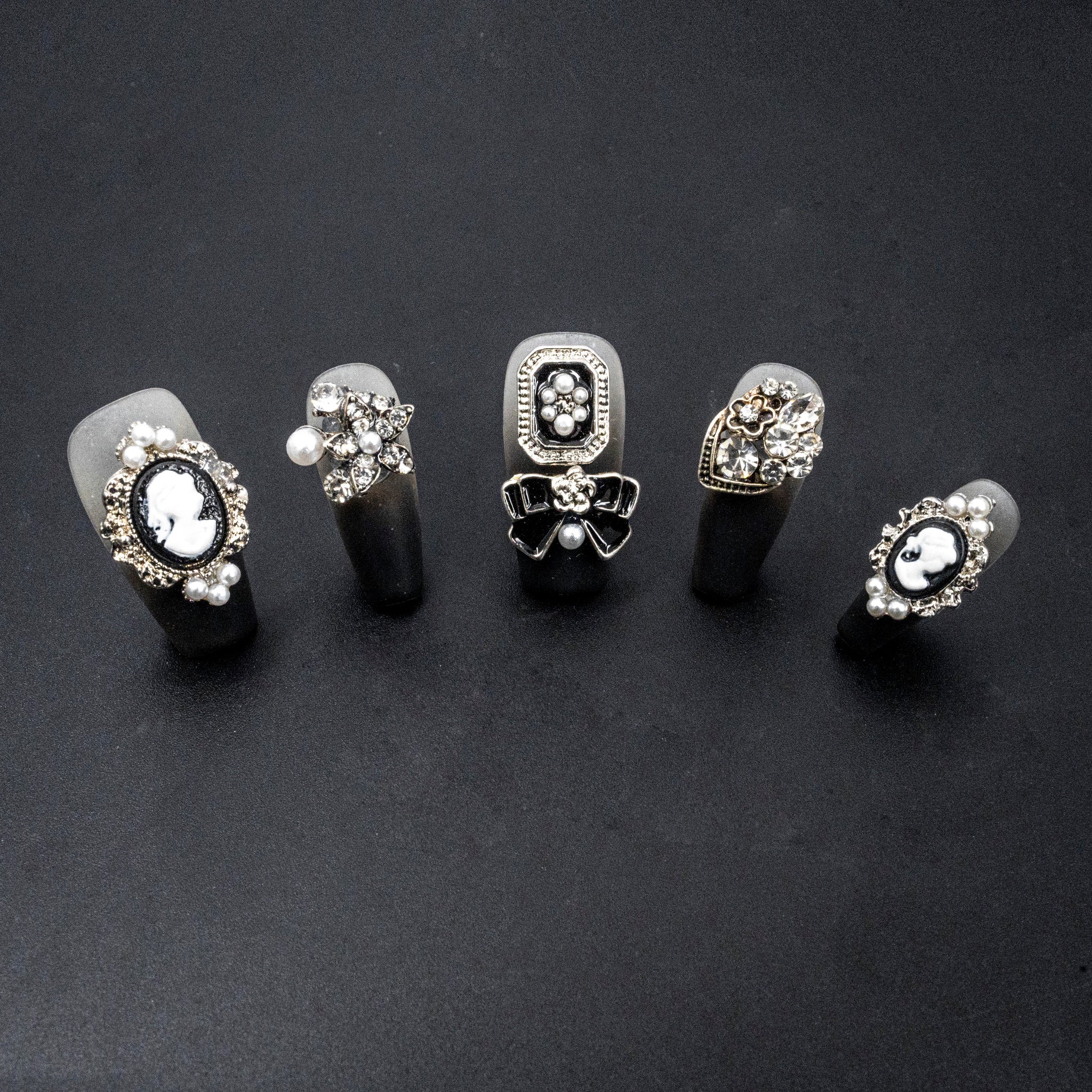 "Vintage Carving" Luxury Vintage Relievo Pearl Crystal Press-On Nails - Coffin Nails